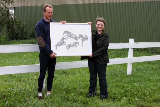 Peter Thomsen mit Zeichnung von The Ghost of Hamish
